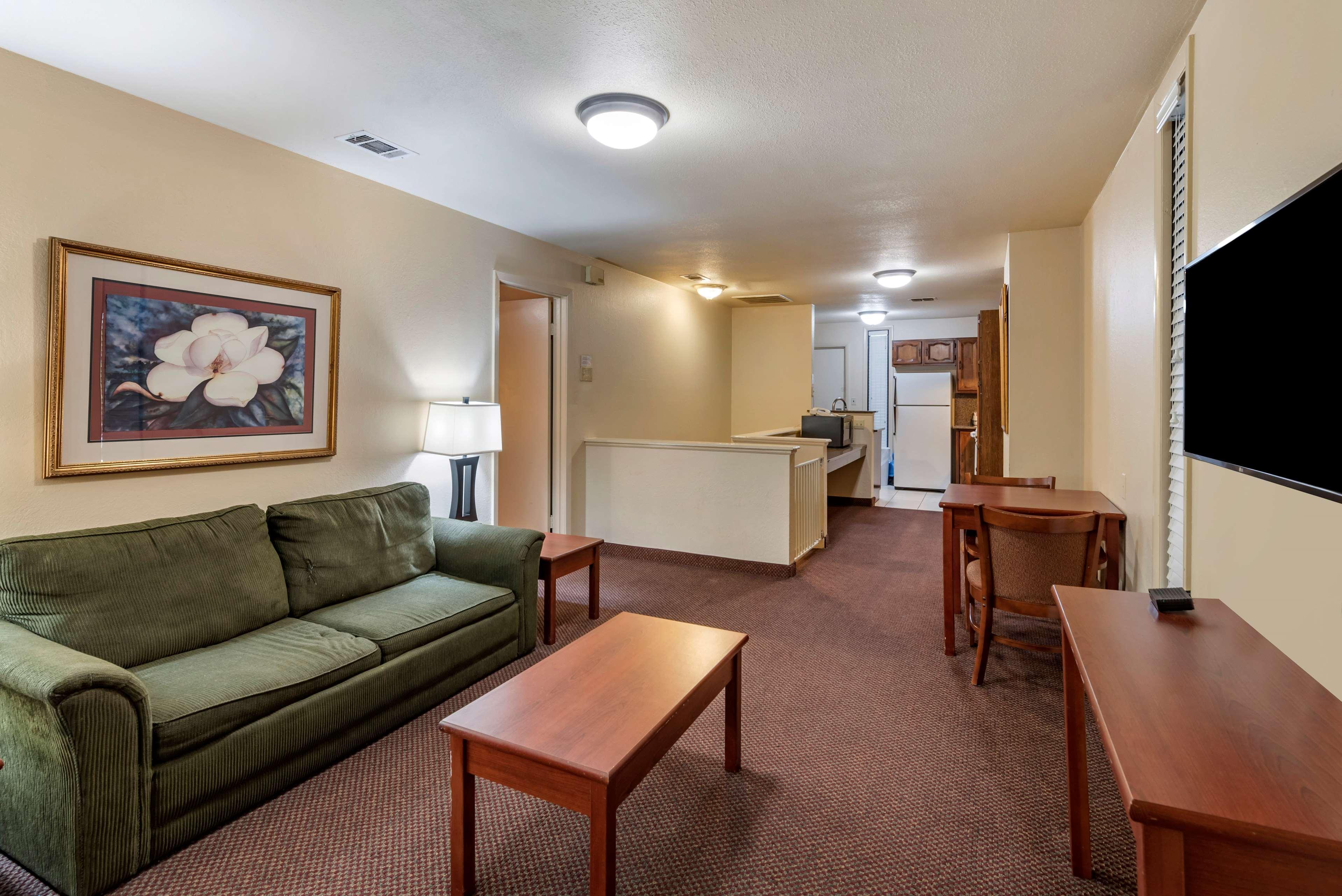 Best Western Sherwood Inn Clarksville Exterior photo