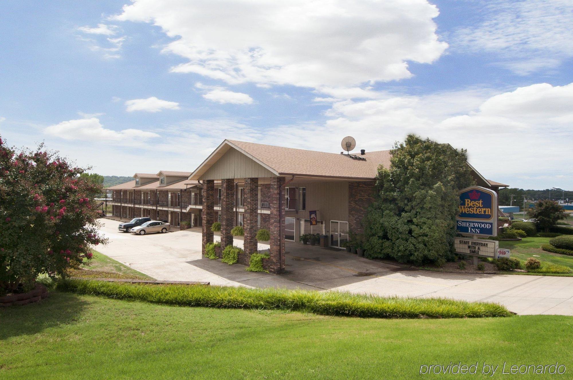 Best Western Sherwood Inn Clarksville Exterior photo